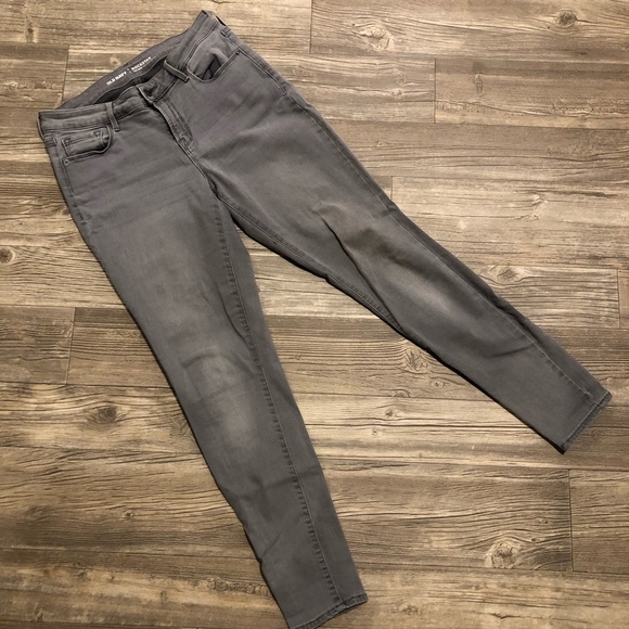 Old Navy Denim - Old Navy Mid-rise Rockstar Jeans